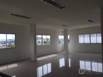 For sale Factory 1080 sqm in Bang Pu, Mueang Samut Prakan, Samut Prakan