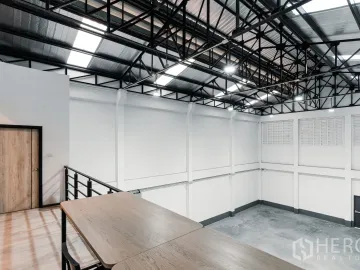 For rent Warehouse 500 sqm in Mueang Samut Sakhon, Samut Sakhon