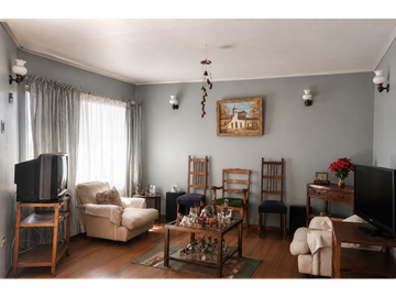 Venta Casa 3 dormitorios, patio,  Quincho en Achupalla Viña