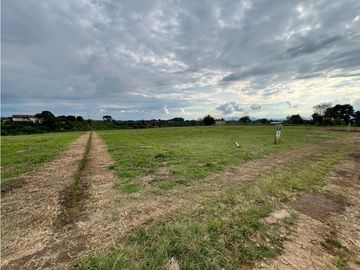 ¡SE VENDE ESPECTACULAR LOTE VIA ALCALA!