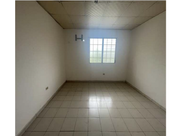 LOCAL / LA CHORRERA / 523M / AVENIDA LIBERTADOR / PLAZA COMERCIAL