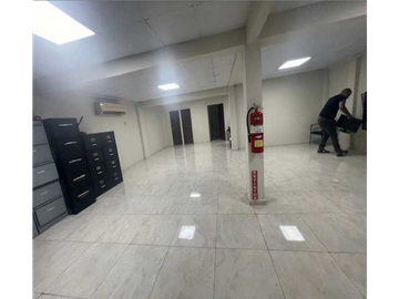 LOCAL / LA CHORRERA / 523M / AVENIDA LIBERTADOR / PLAZA COMERCIAL