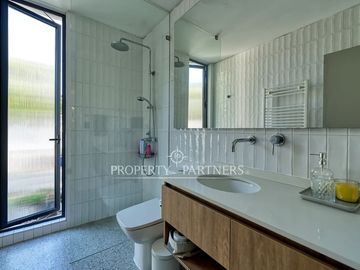 Excelente casa remodelada en Los Dominicos.
