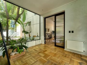 Excelente casa remodelada en Los Dominicos.