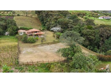 VENTA FINCA EN LA VEREDA EL CERRO - CARMEN DE VIBORAL