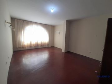 VENTA DE CASA EN LA MOLINA - SANTA PATRICIA ETAPA III