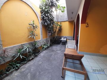 VENTA DE CASA EN LA MOLINA - SANTA PATRICIA ETAPA III