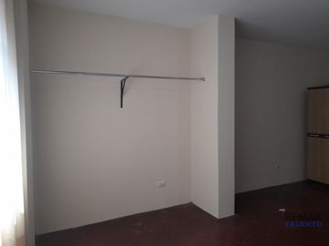 VENTA DE CASA EN LA MOLINA - SANTA PATRICIA ETAPA III