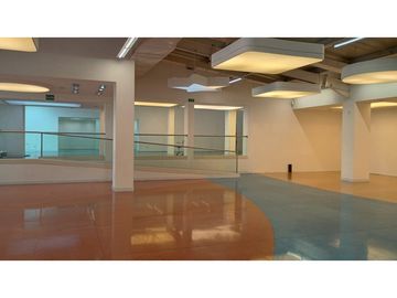 SUPER LOCAL SANTA MONICA AV. 6 AN  720 M2