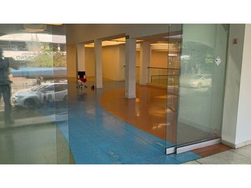 SUPER LOCAL SANTA MONICA AV. 6 AN  720 M2