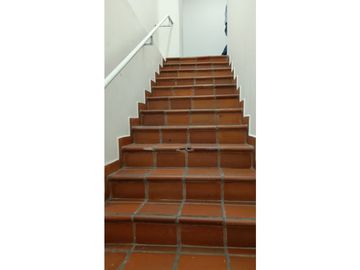SUPER LOCAL SANTA MONICA AV. 6 AN  720 M2