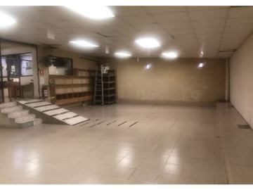 Venta De Local En Parque Lefevre