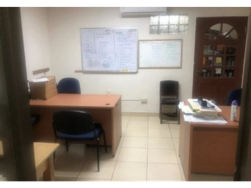 Venta De Local En Parque Lefevre