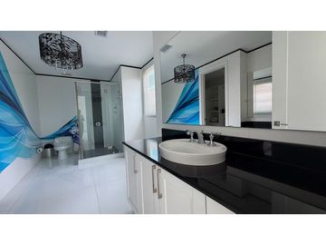 Venta de casa en Santa Marìa