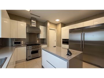 Venta de casa en Santa Marìa