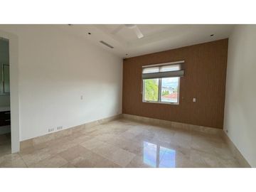 Venta de casa en Santa Marìa