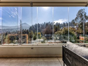 Gran departamento, prácticamente nuevo, sector Lo Curro