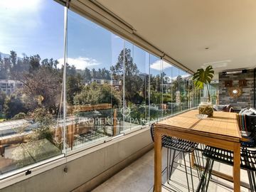 Gran departamento, prácticamente nuevo, sector Lo Curro
