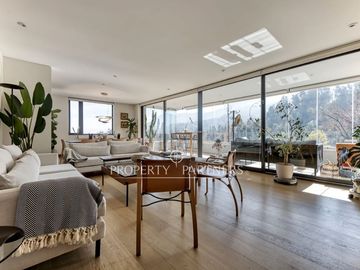 Gran departamento, prácticamente nuevo, sector Lo Curro