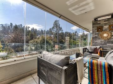 Gran departamento, prácticamente nuevo, sector Lo Curro