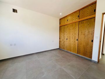 CASA EN VENTA EN RESIDENCIAL ARBOLADA