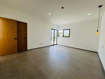 CASA EN VENTA EN RESIDENCIAL ARBOLADA