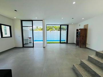 CASA EN VENTA EN RESIDENCIAL ARBOLADA