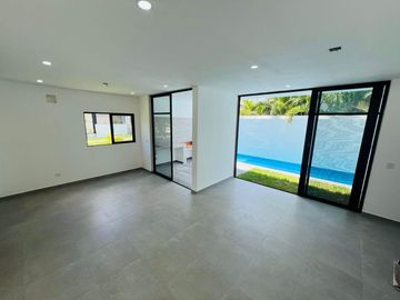CASA EN VENTA EN RESIDENCIAL ARBOLADA