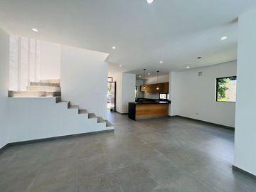 CASA EN VENTA EN RESIDENCIAL ARBOLADA
