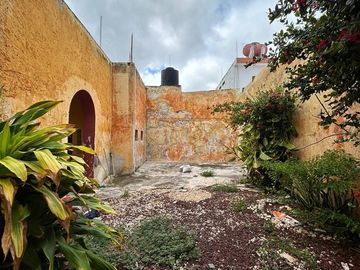SE RENTA CASONA COMERCIAL EN LA CALLE 59 DEL CENTRO, CAMPECHE