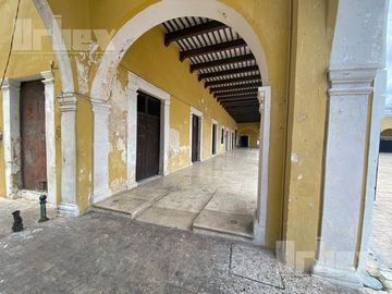 SE RENTA LOCAL EN LOS PORTALES DE LA PLAZUELA DE SAN FRANCISCO, CAMPECHE