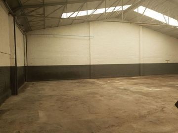 Bodega local en renta Colonia La Paz