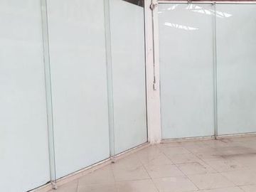 Bodega local en renta Colonia La Paz