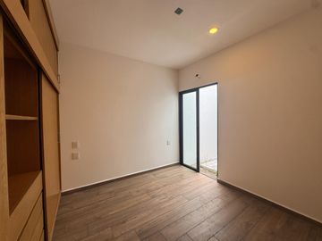 CASA DE UN NIVEL EN VENTA EN L. DEL MEDITERRANEO