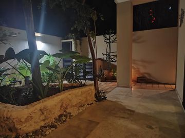 CASA EN VENTA EN RESIDENCIAL VIA CUMBRES