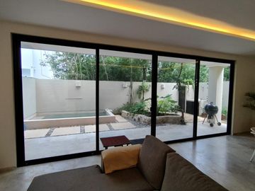 CASA EN VENTA EN RESIDENCIAL VIA CUMBRES