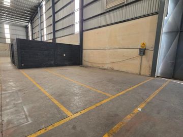 Nave Industrial en Renta en Manantiales