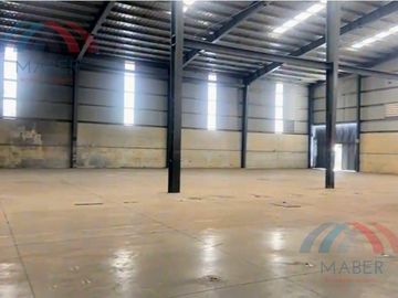 Nave Industrial en Renta en Manantiales