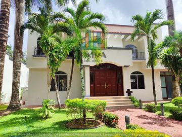 CASA AMUEBLADA 4 RECAMARAS CON ALBERCA Y JARDIN EN CANCUN
