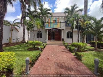 CASA AMUEBLADA 4 RECAMARAS CON ALBERCA Y JARDIN EN CANCUN