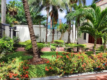 CASA AMUEBLADA 4 RECAMARAS CON ALBERCA Y JARDIN EN CANCUN