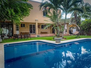 CASA AMUEBLADA 4 RECAMARAS CON ALBERCA Y JARDIN EN CANCUN