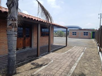 Terreno de 2,579m2 en RENTA en Parque Industrial Bernardo Quintana, Qro.