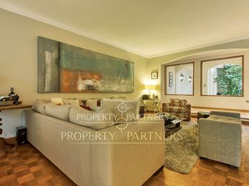 Casa en venta con gran patio y piscina en Jardines del Sur