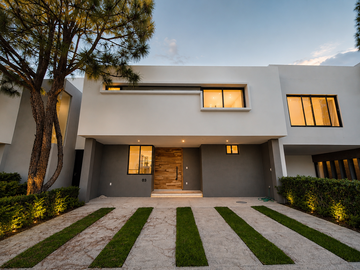 CASA EN VENTA EN NOVATERRA
