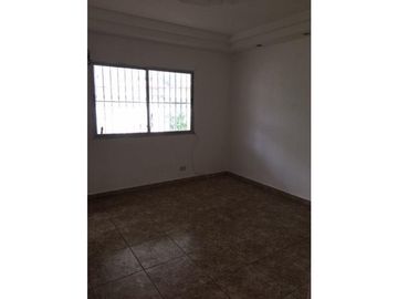 Casa en venta sobre vía principal en Chanis
