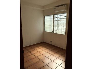Casa en venta sobre vía principal en Chanis
