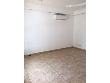 Casa en venta sobre vía principal en Chanis