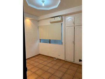 Casa en venta sobre vía principal en Chanis
