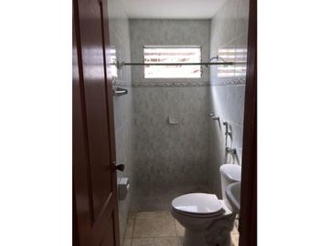 Casa en venta sobre vía principal en Chanis